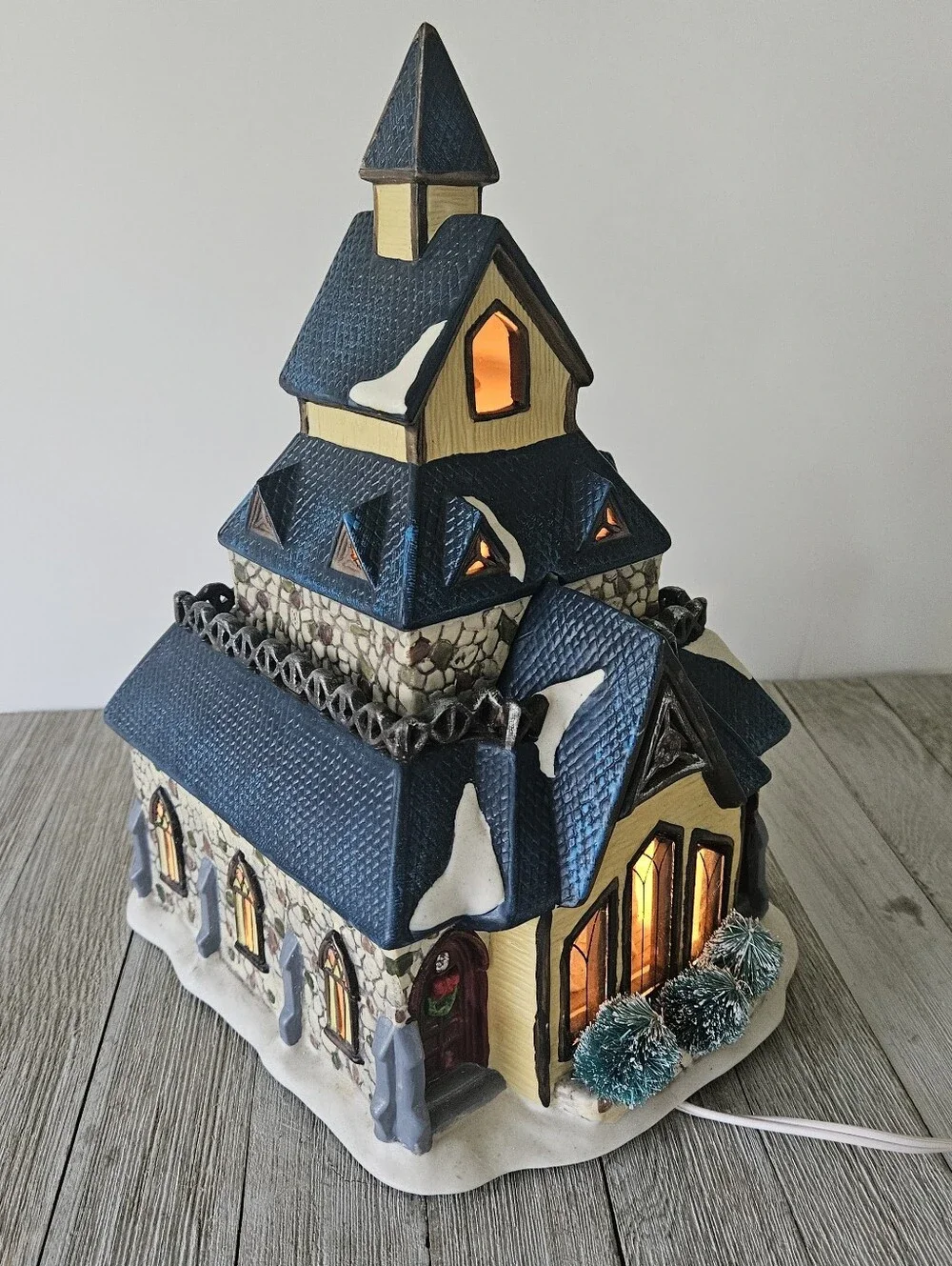 Vintage 1990s Ceramic Christmas Village 11